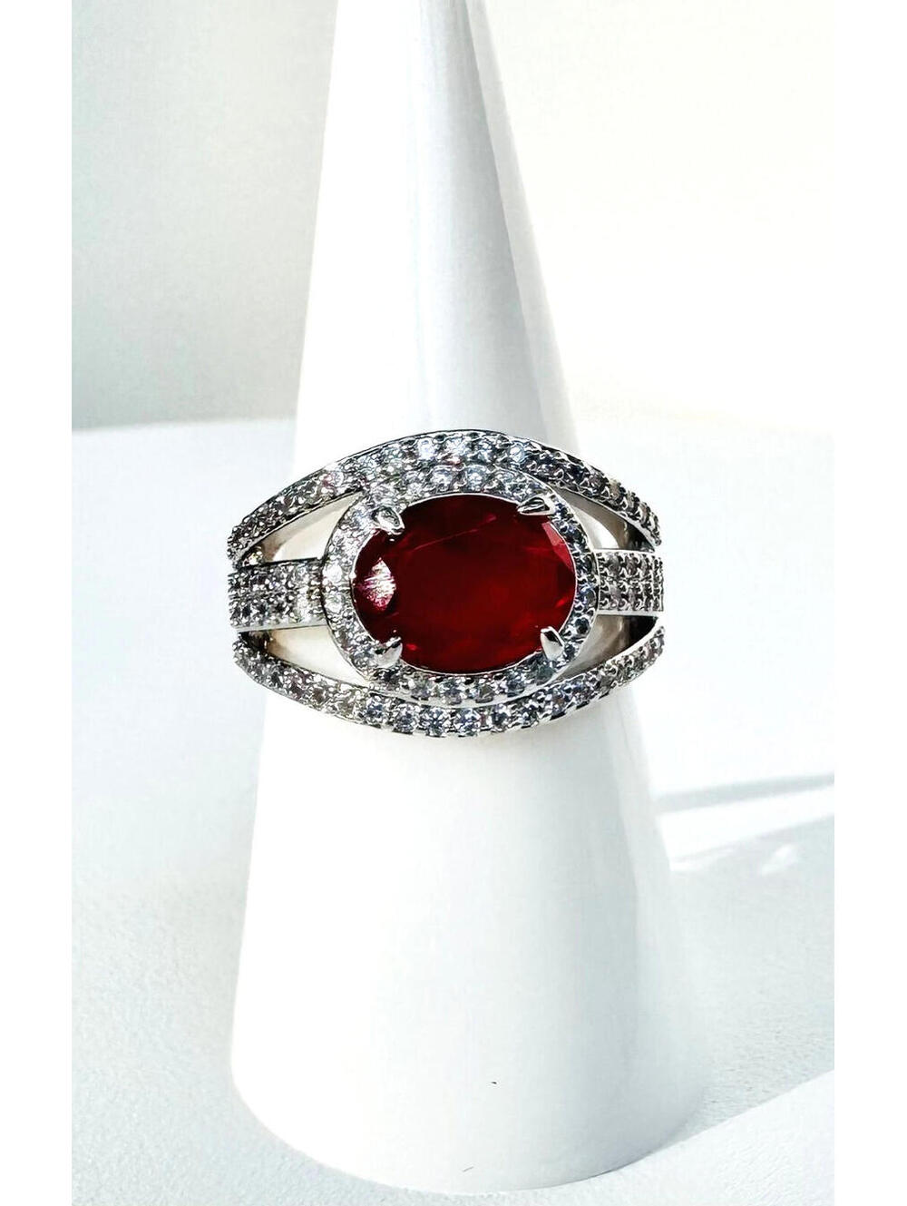 Bomb Party RG34006 "All Eyes On Me" Sz 8 Lab Created Ruby w/Quartz on Rhodium